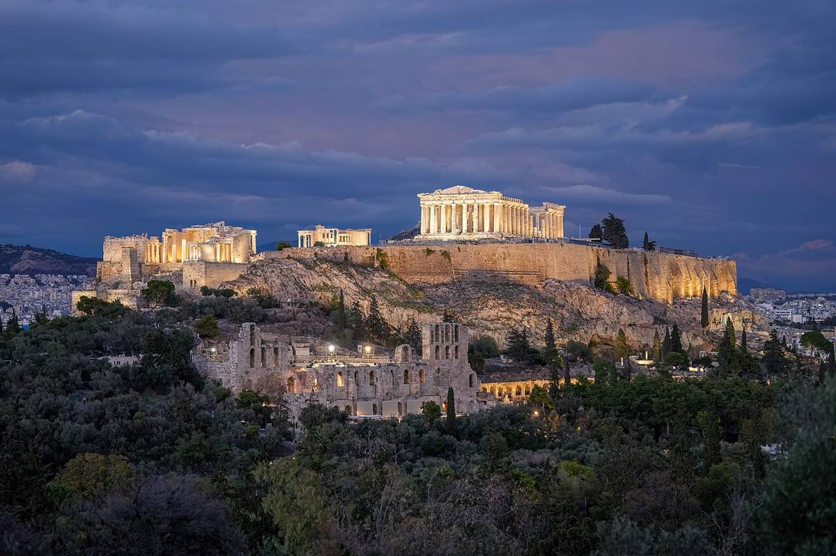 Best Greece tours for groups: Acropolis and Athens